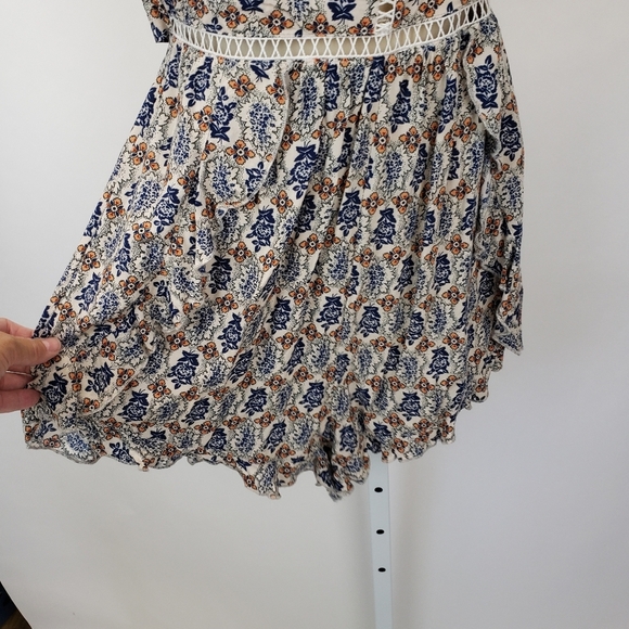 LF Seek the Label Floral Halter Romper size XS - Picture 3 of 10